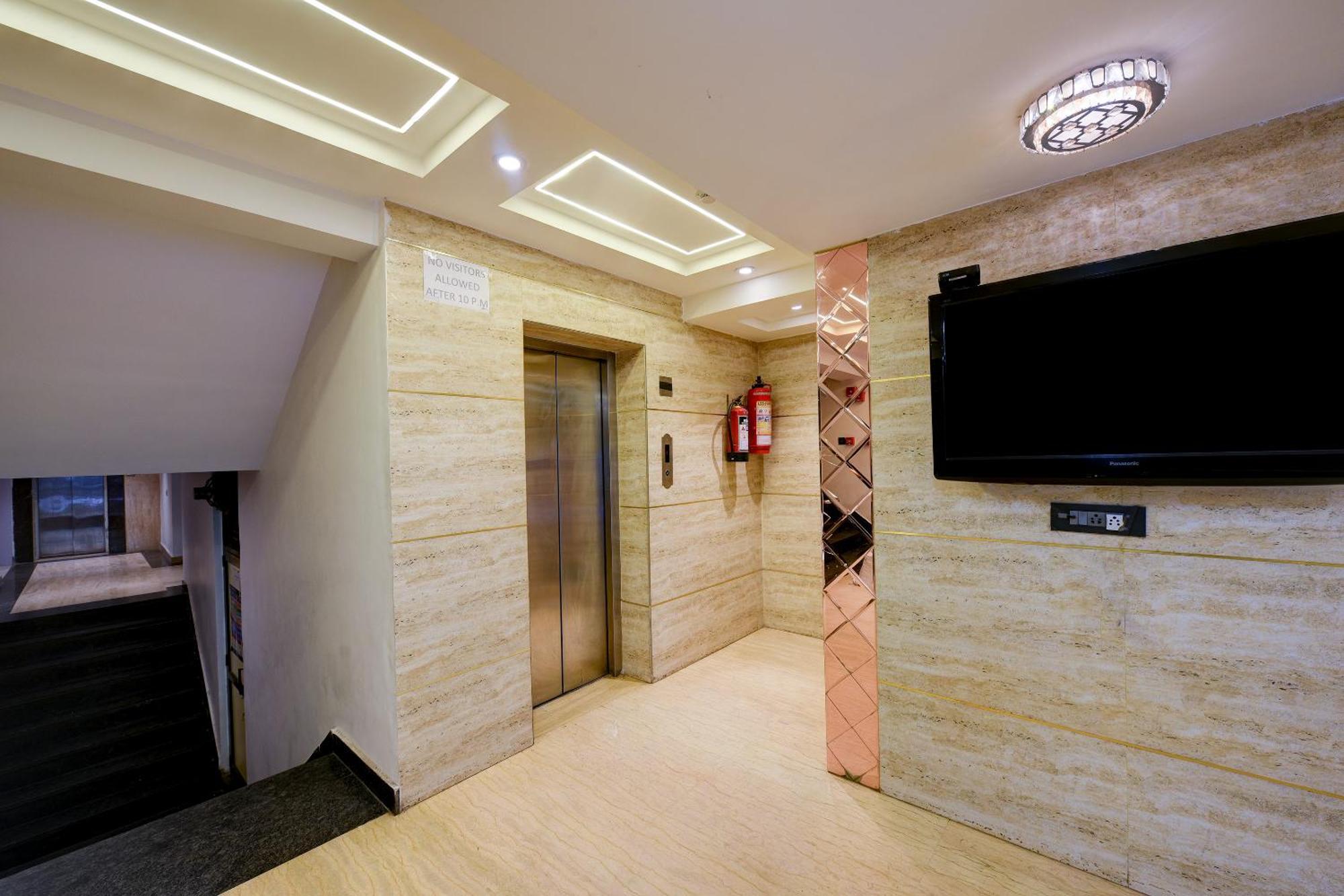 Hotel Sohana Palace Near New Delhi Railway Station And Connaught Place Exterior photo