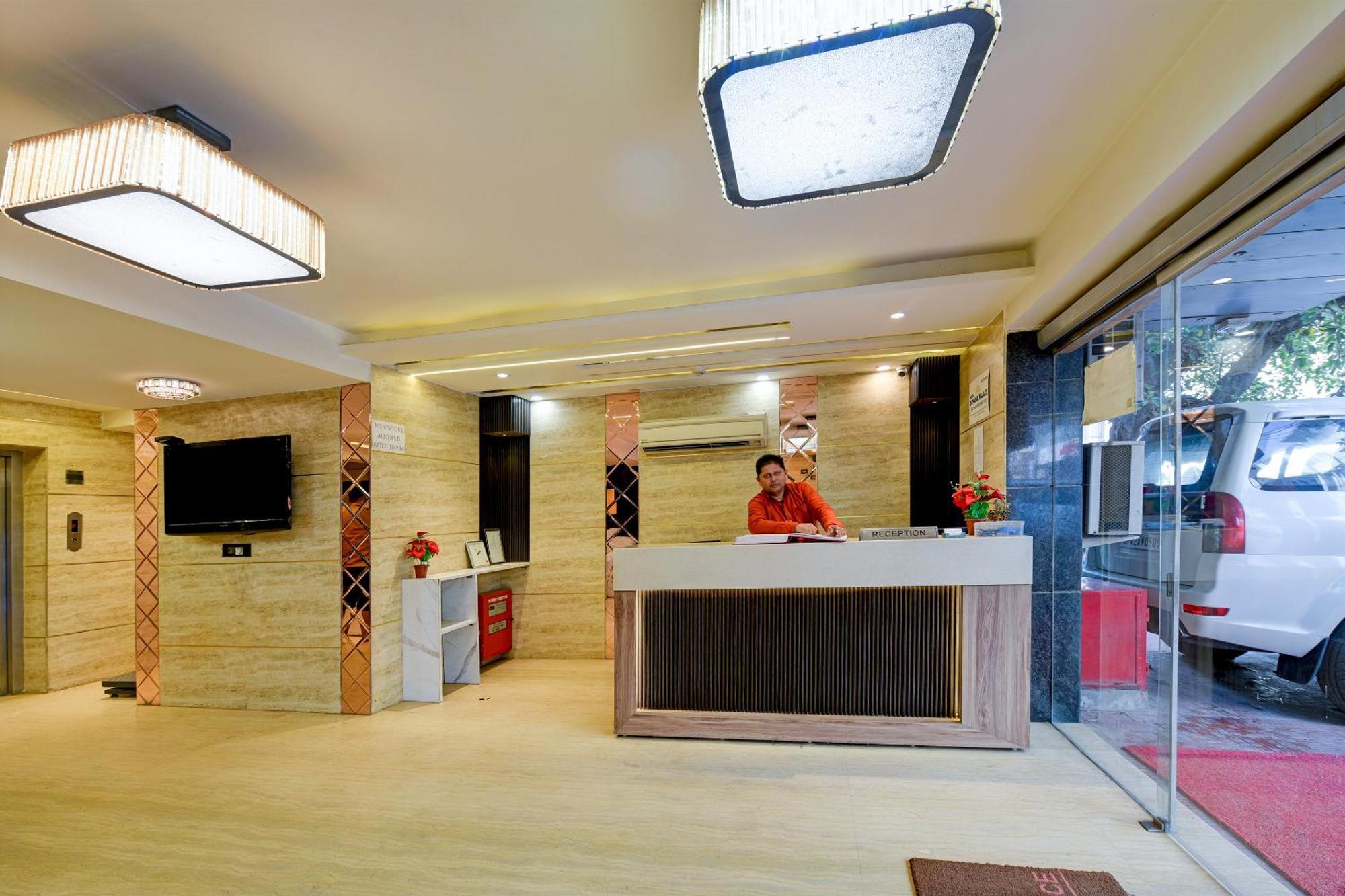 Hotel Sohana Palace Near New Delhi Railway Station And Connaught Place Exterior photo