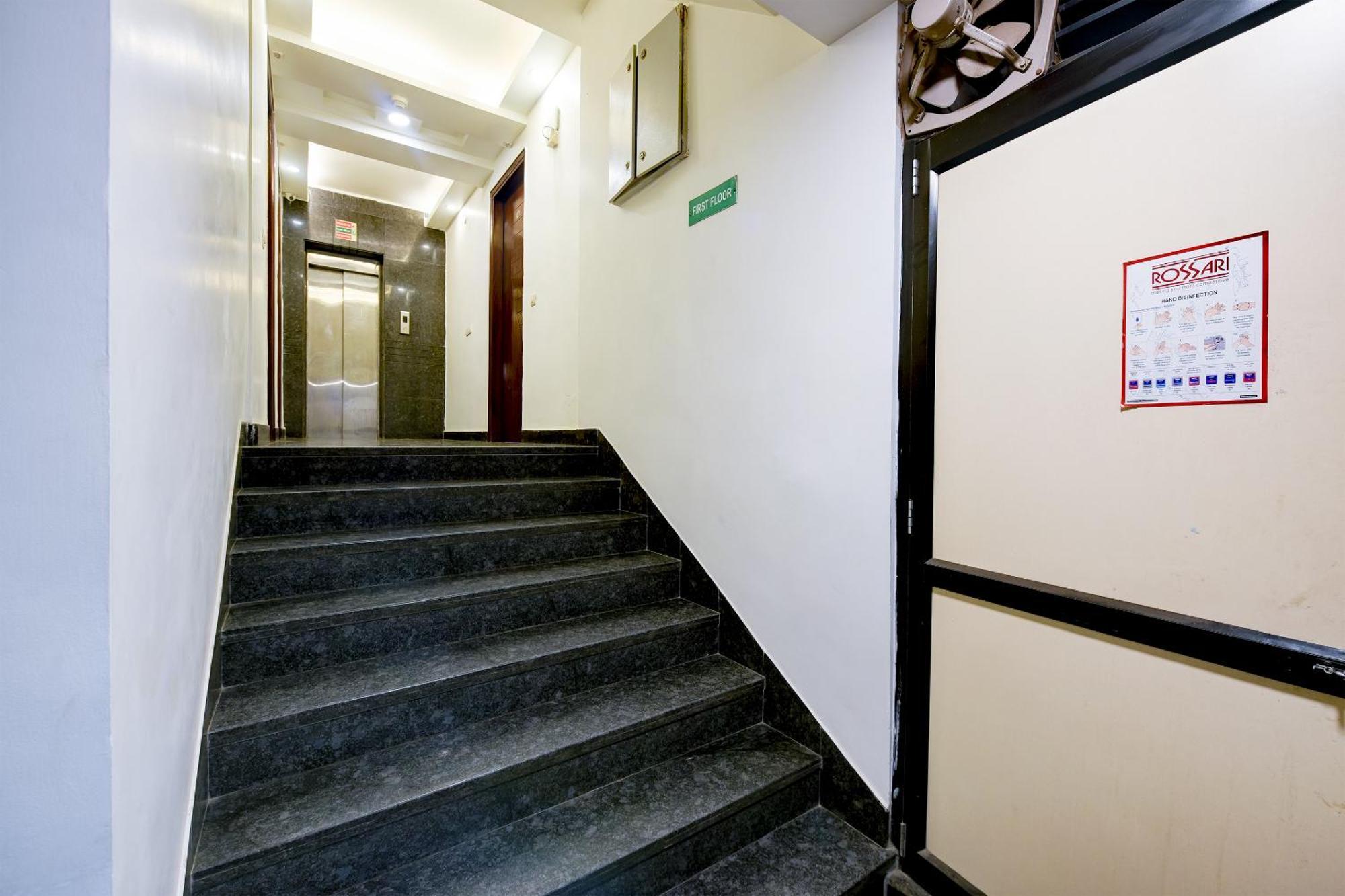 Hotel Sohana Palace Near New Delhi Railway Station And Connaught Place Exterior photo