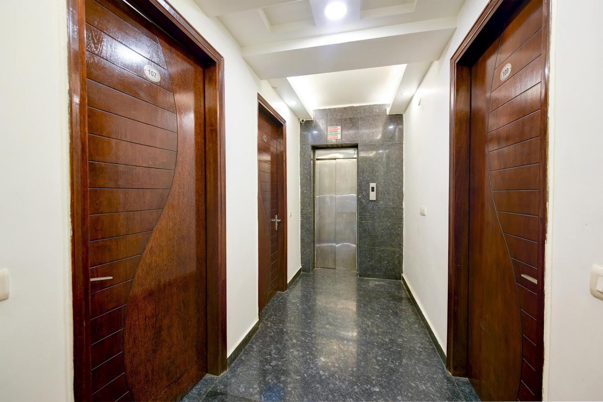 Hotel Sohana Palace Near New Delhi Railway Station And Connaught Place Exterior photo